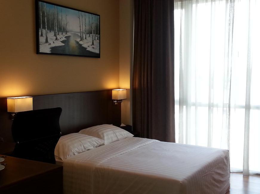 Keoja Hotel Kuala Belait Eksteriør billede