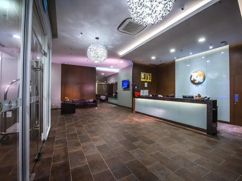 Keoja Hotel Kuala Belait Eksteriør billede